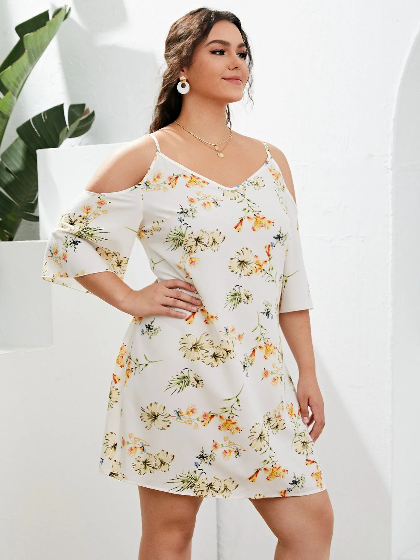 Boho Floral Cut Out Half Sleeve Cold Shoulder Straight Natural Short Plus Size Dress