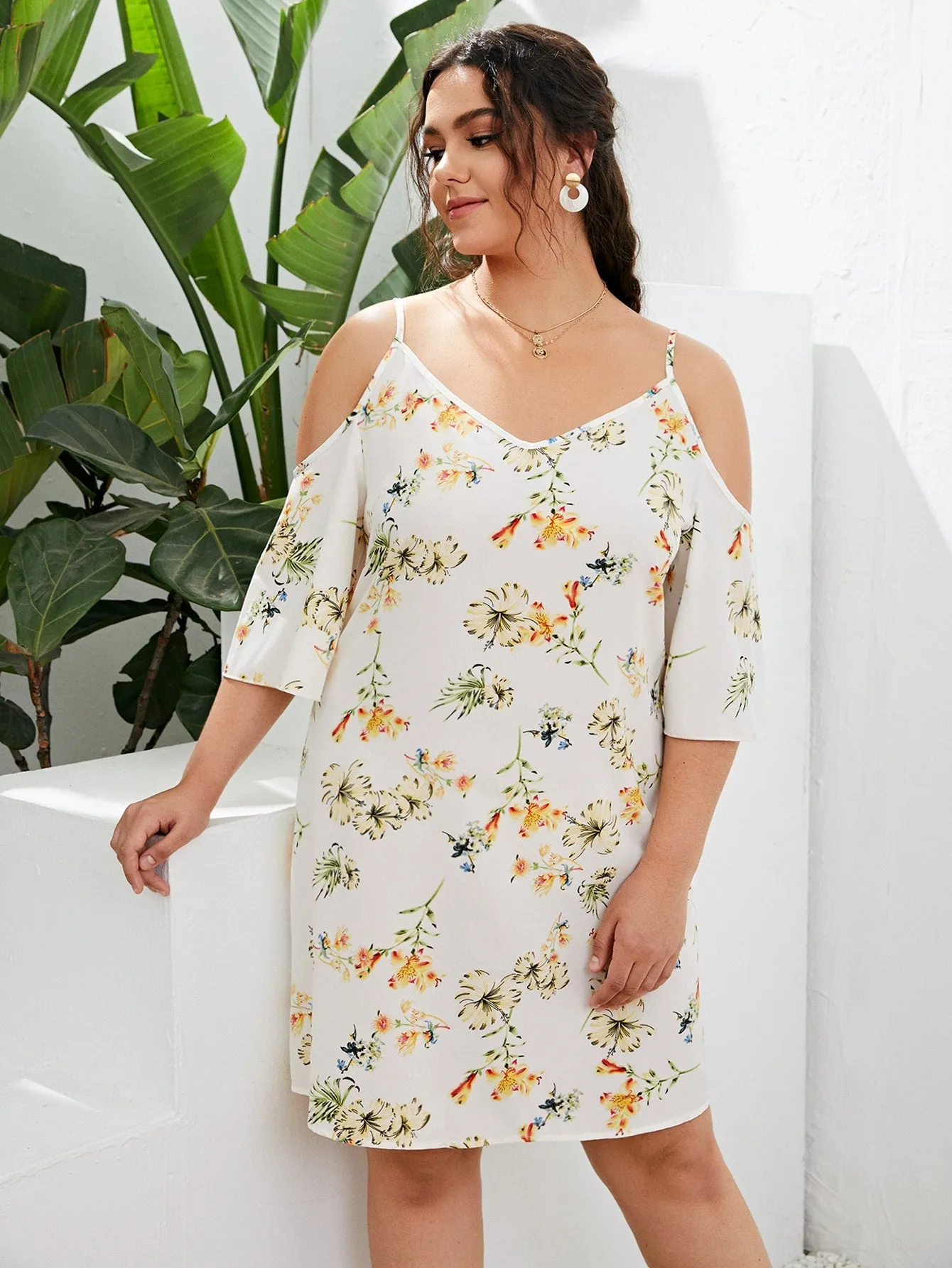 Boho Floral Cut Out Half Sleeve Cold Shoulder Straight Natural Short Plus Size Dress