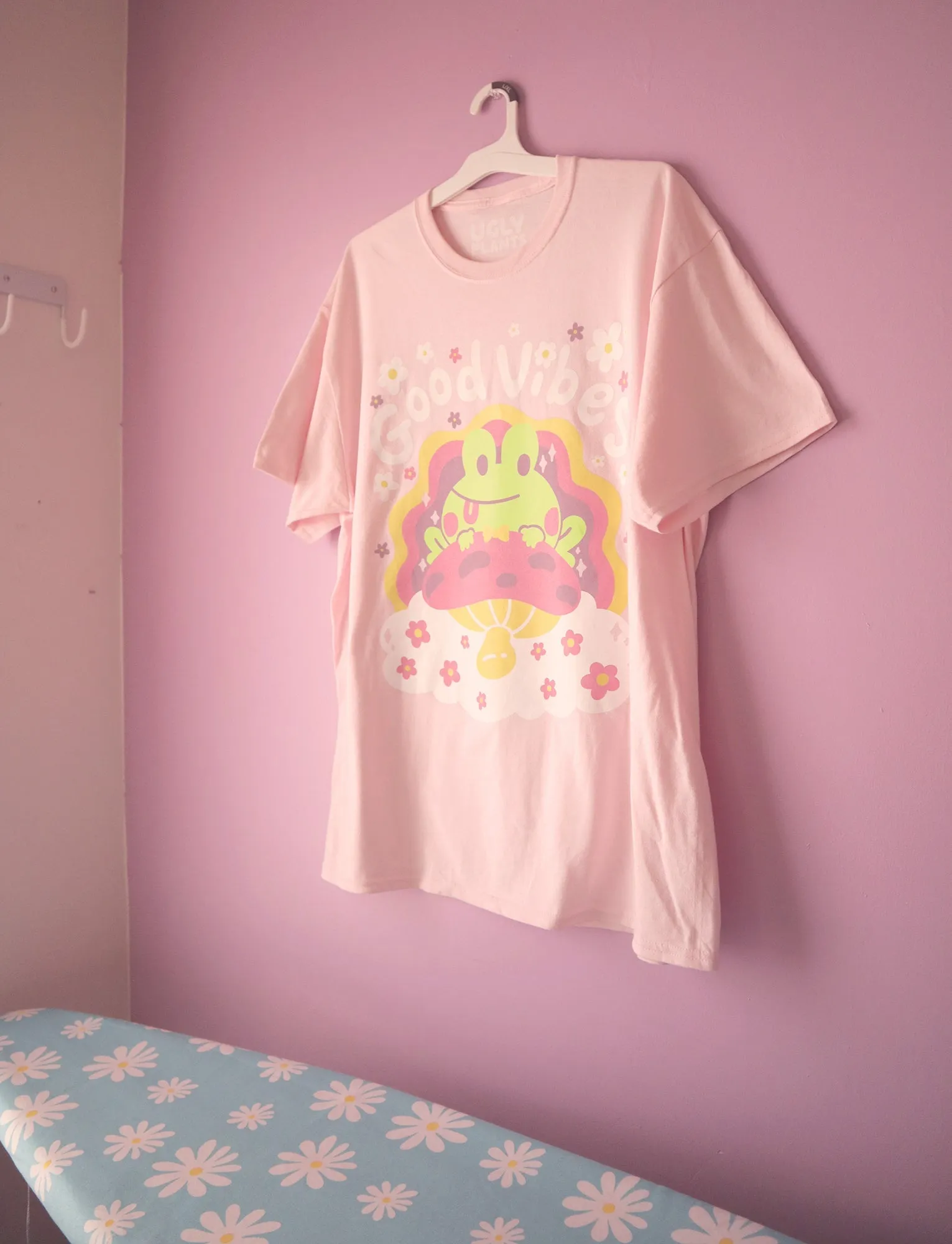 Good Vibes Frog T-Shirt