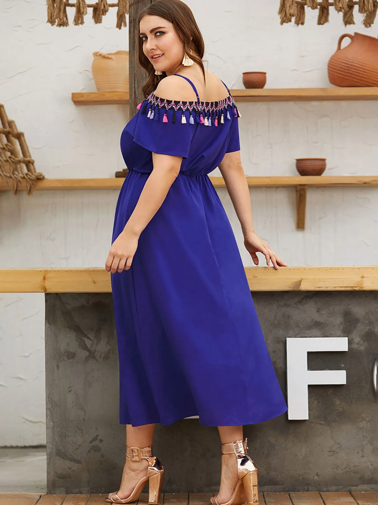 OEM ODM Cold Shoulder Plain Tassel Slit Spaghetti Strap Short Sleeve Blue Plus Size Dress