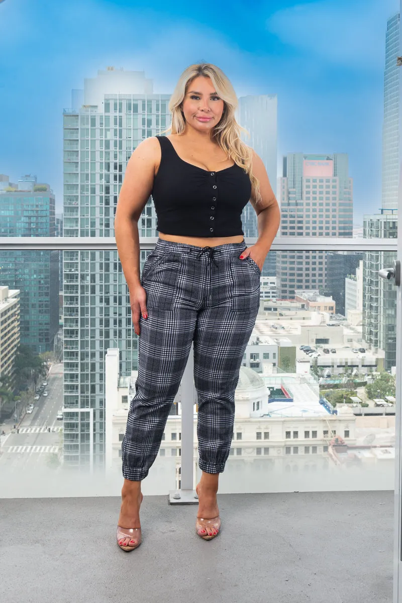 Plus Size Easy Wear Houndstooth Plaid Print Drawstring Waist Jogger With 4 Pockets (RN52469-002)