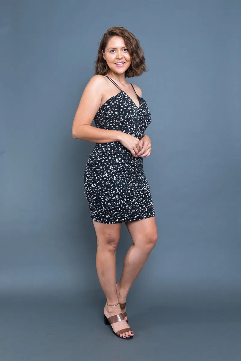 Plus Size Floral Print Double Spaghetti Strap V Neck Ruched Mini Dress in Black (CD54545P)