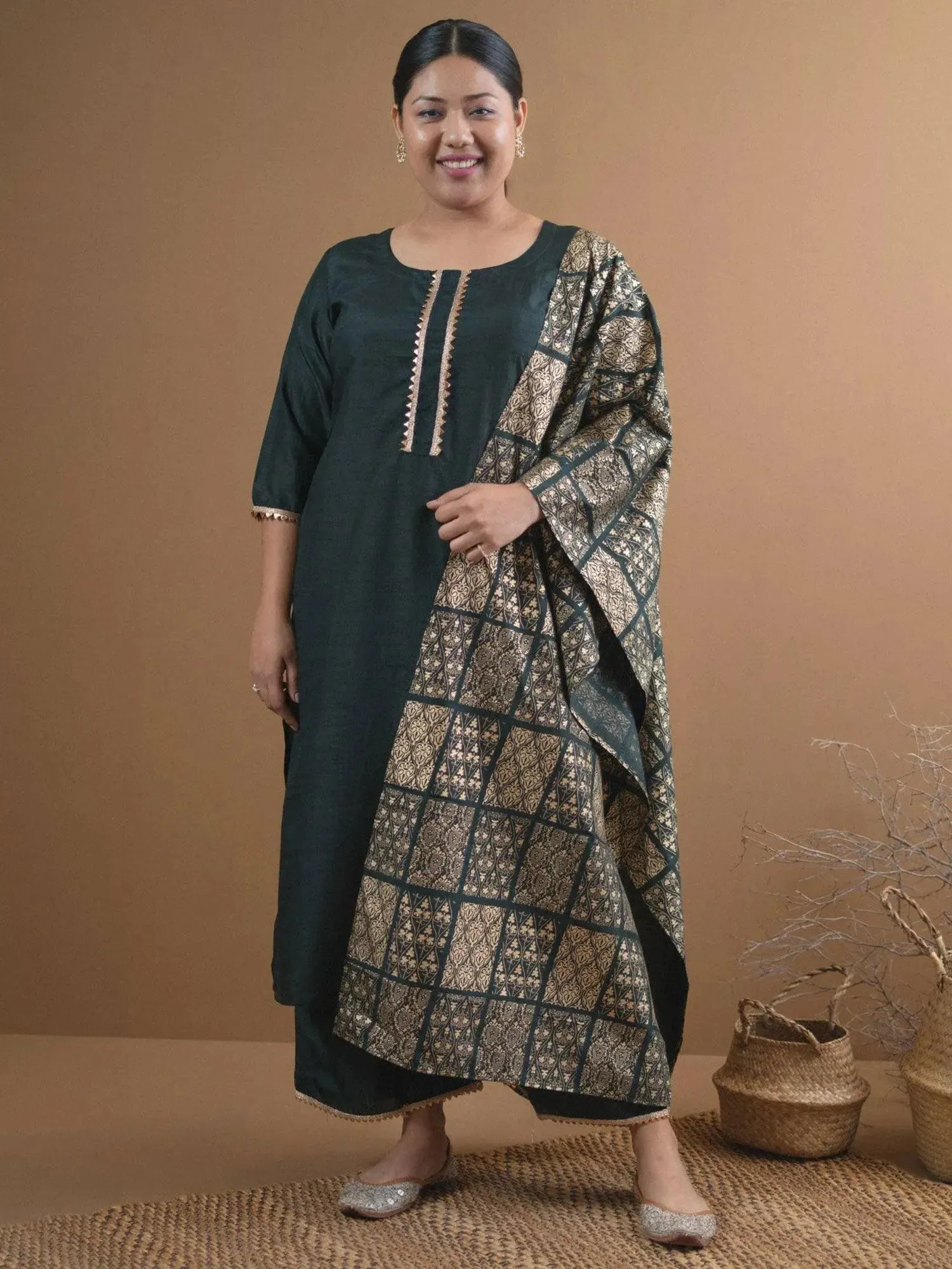 Plus Size Green Solid Chanderi Silk Straight Kurta With Palazzos & Stole