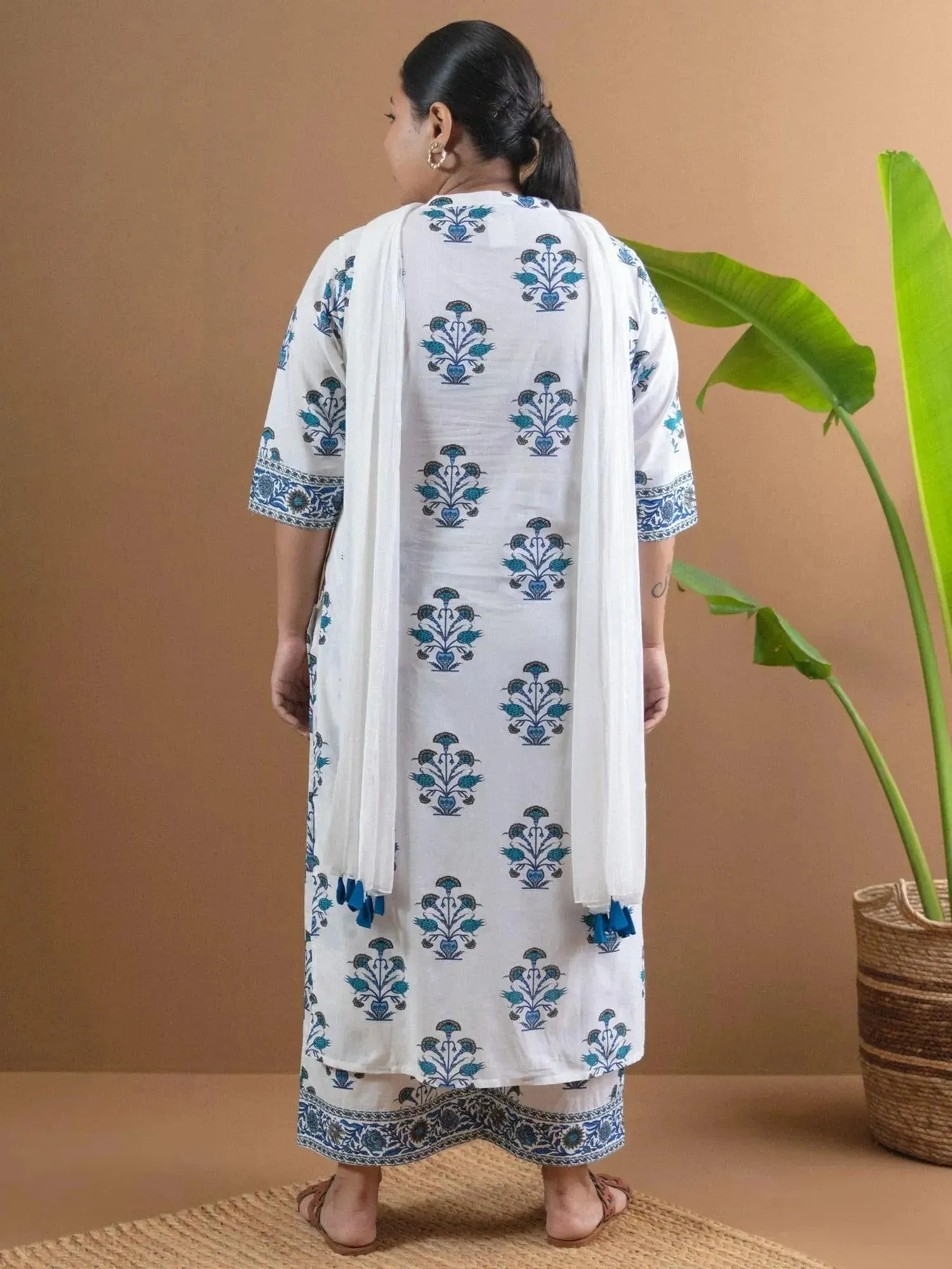 Plus Size Off-White Printed Cotton Straight Kurta With Palazzos & Dupatta