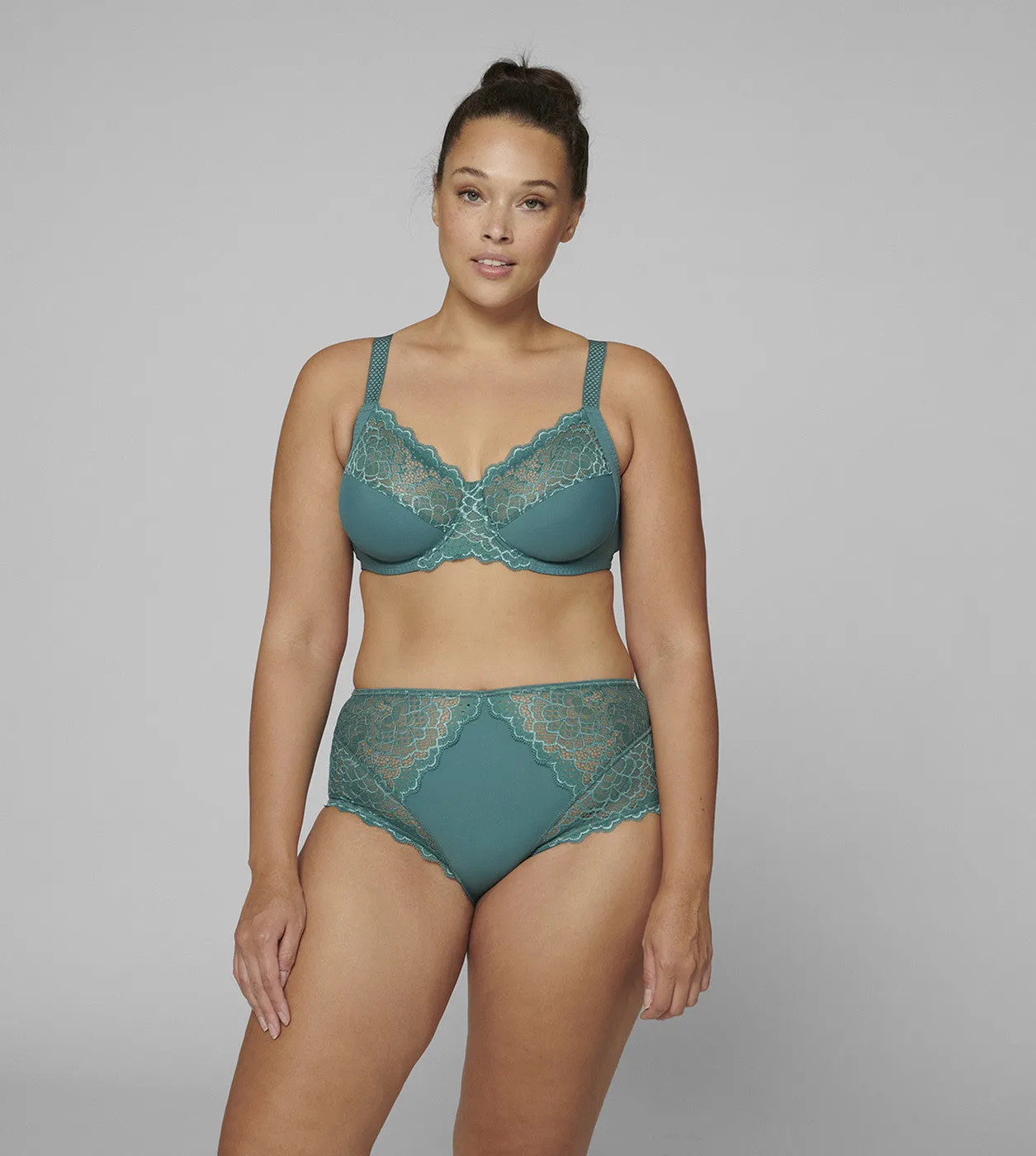 Simone Perele Caresse Minimizer Underwire Bra