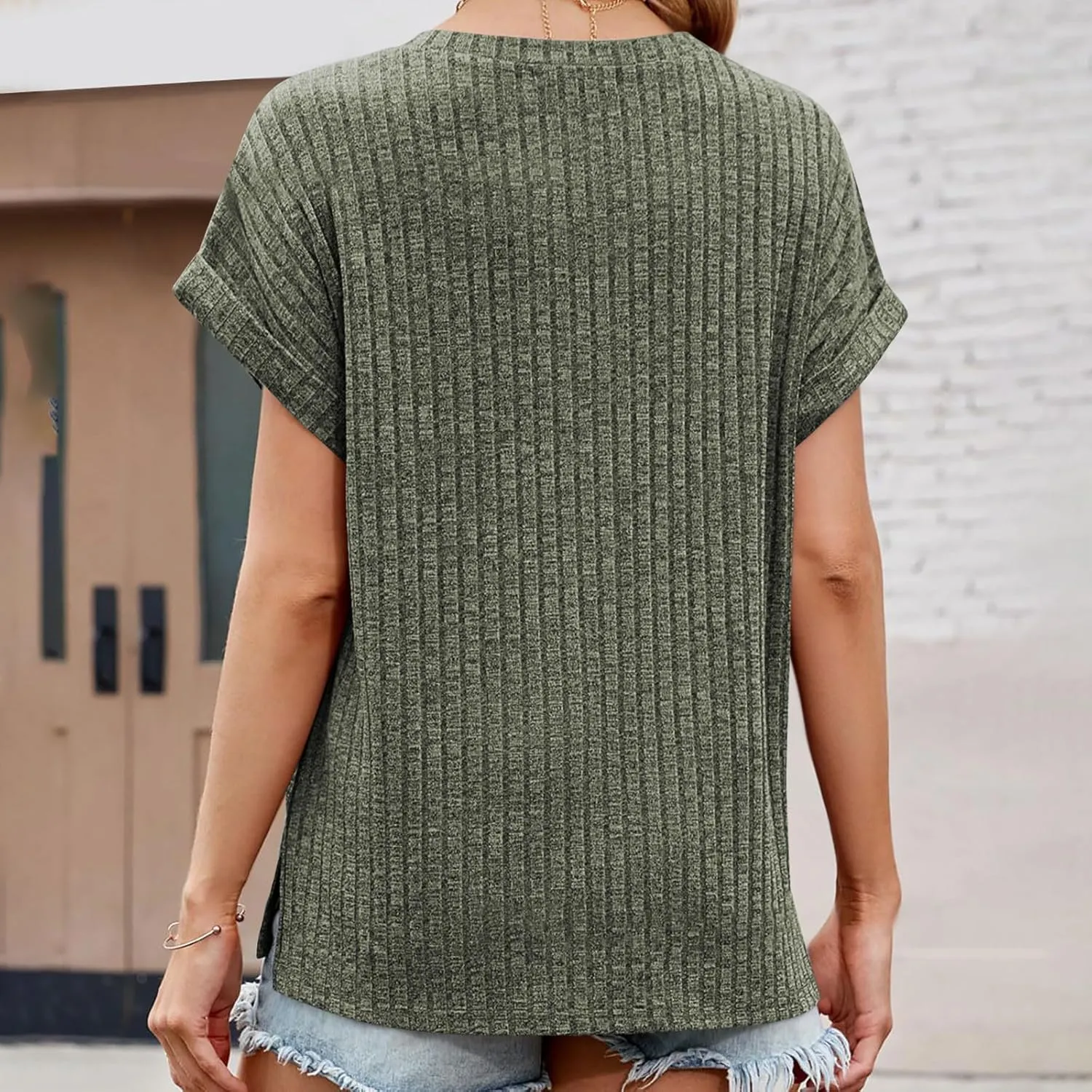 T Shirts for Women V Neck Ribbed Knit Casual Shirts Basic Tees Tops 2025 Summer Slim Fit T-Shirts Going Out Outfits