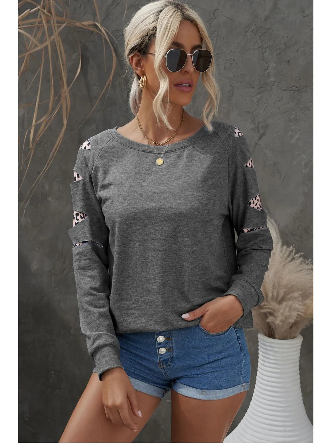 Women Leopard Patchwork Raglan Sleeve Sweatshirt