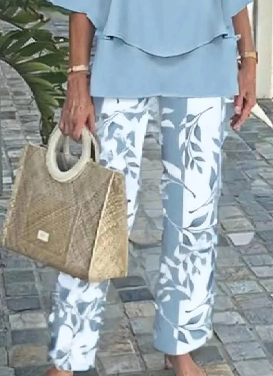 Women's Elegant Flowy Loose Two Piece Suit Spring Lightweight Layered Top and Floral Pants Beach Vacation Two Piece Suit
