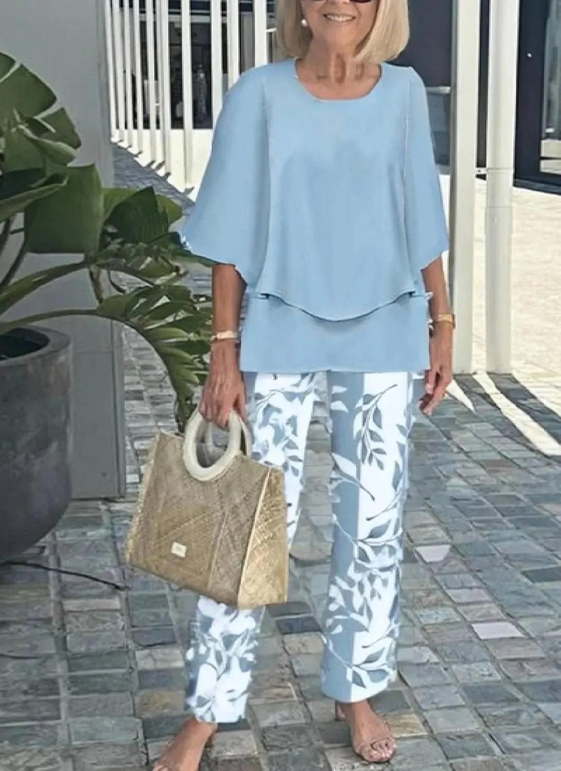 Women's Elegant Flowy Loose Two Piece Suit Spring Lightweight Layered Top and Floral Pants Beach Vacation Two Piece Suit