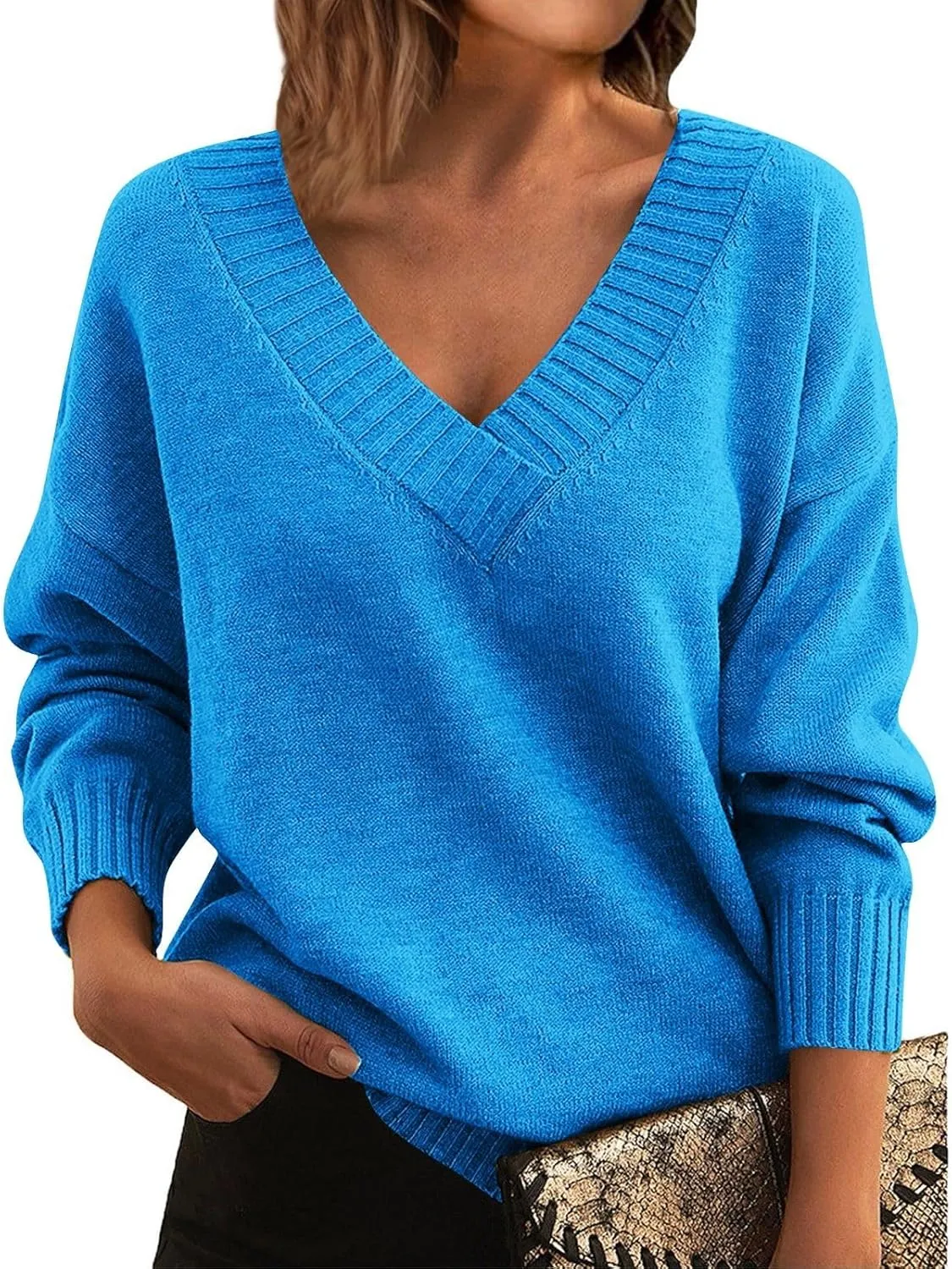 Womens Sweaters V Neck Fall Outfits 2024 Pullover Tops Winter Clothes Lightweight Long Sleeve Tops Casual Knit Shirts
