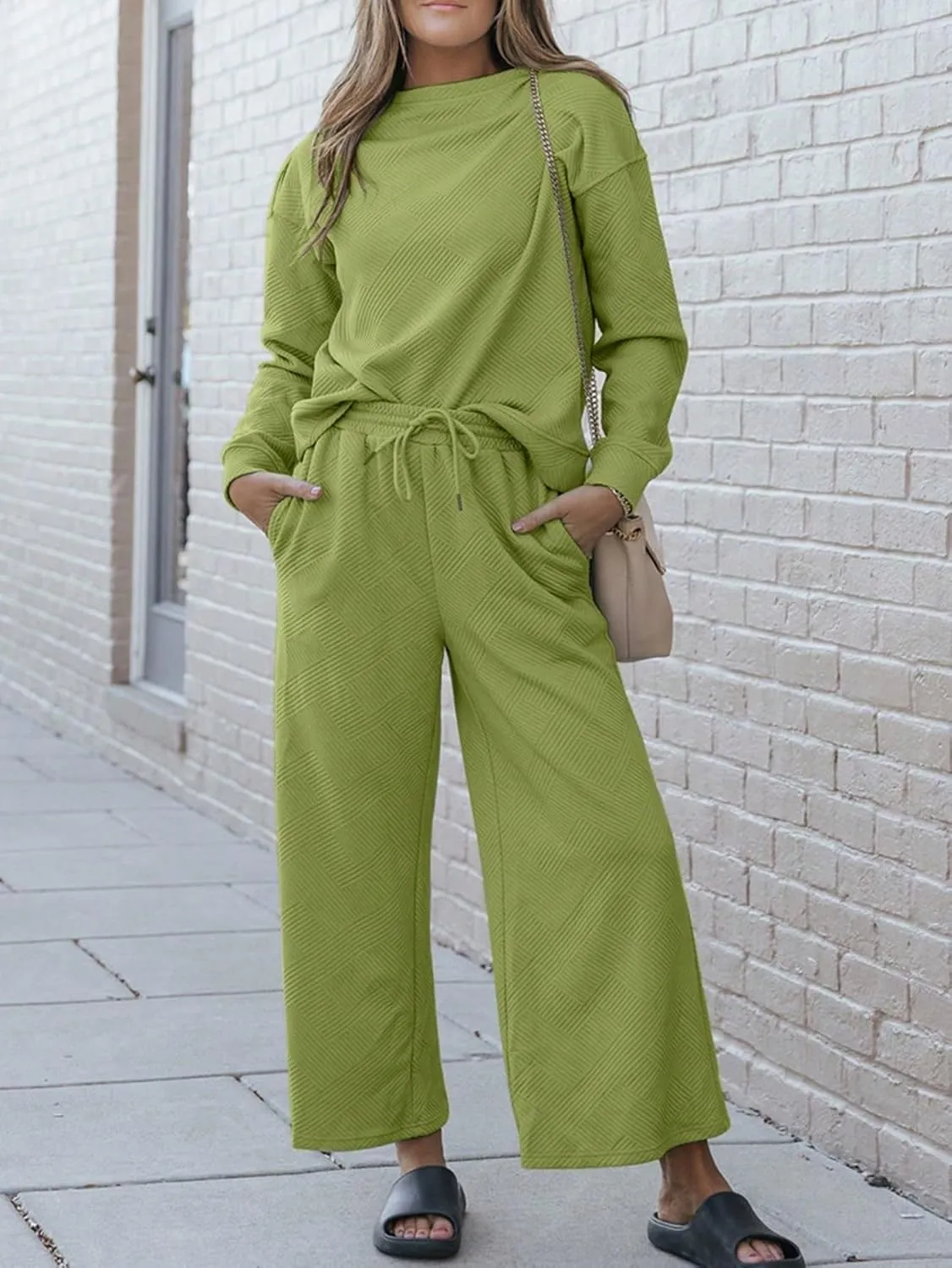 Women's Two-Piece Set Casual Lounge Set Relaxed Fit Two-Piece Outfit Black Soft Knit Fabric Long Sleeves Pullover