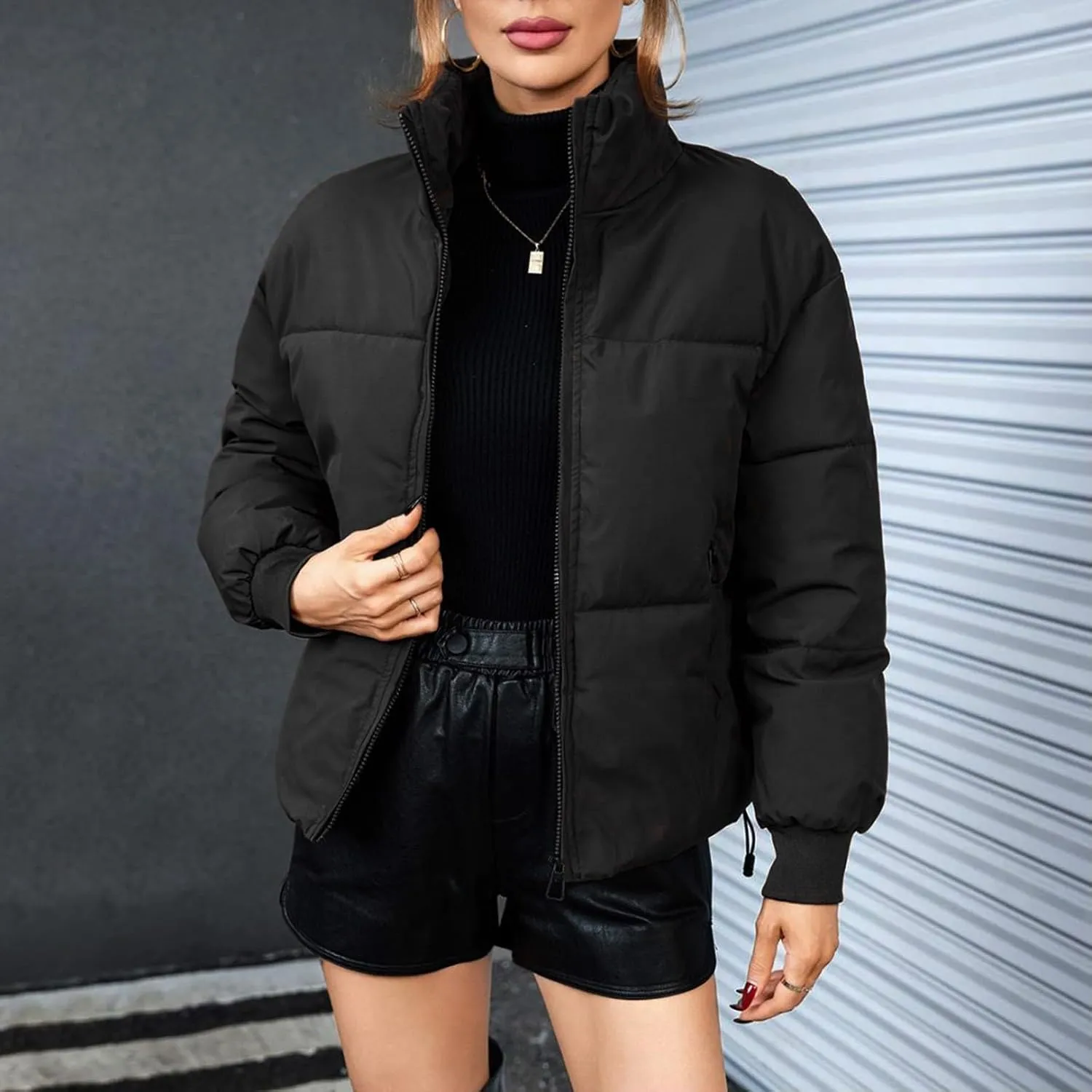 Women's Winter Quilted Jackets Full Zip Long Sleeve Puffer Jackets Short Quilted Warm Puffer Down Coats with Pockets